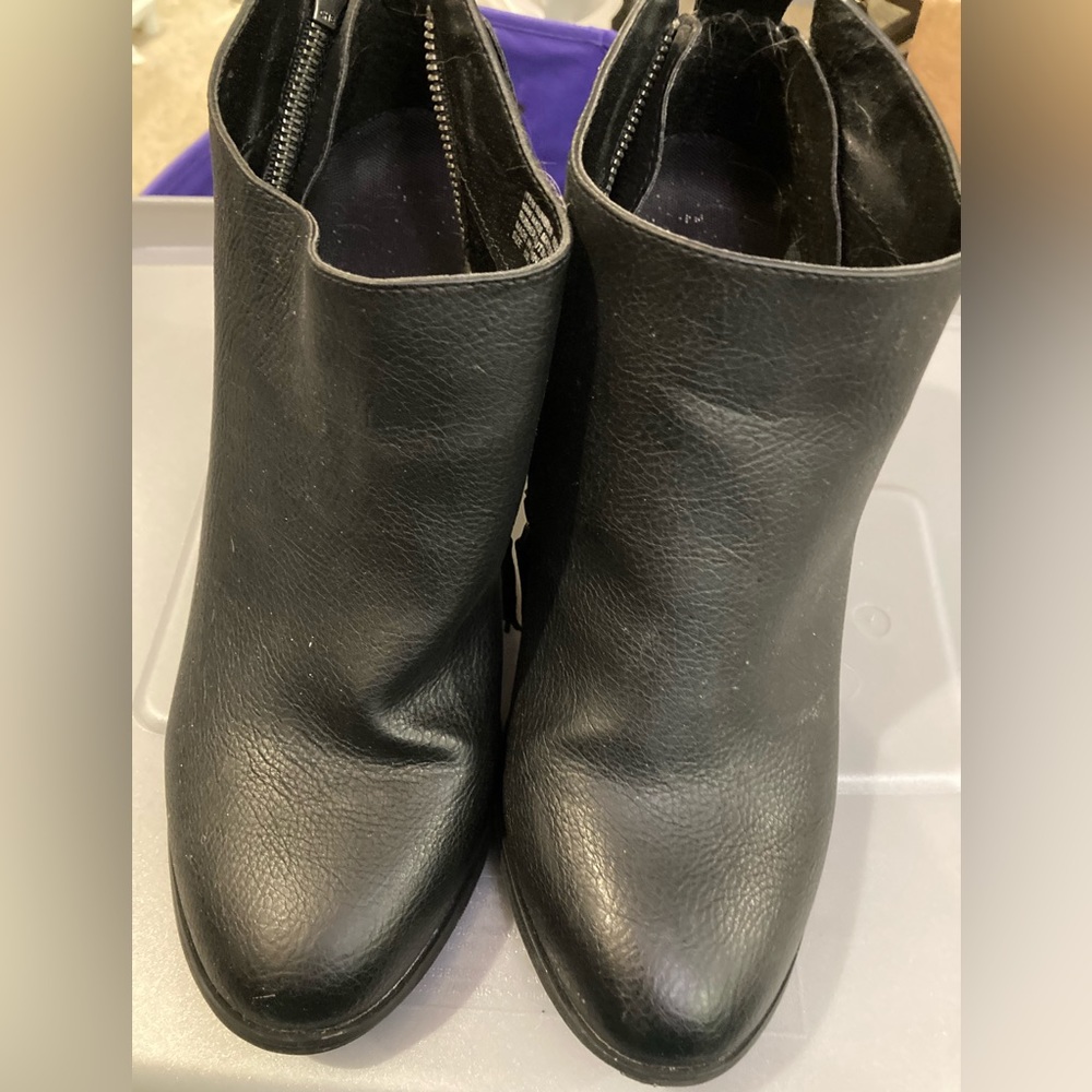 Black zipper ankle boots